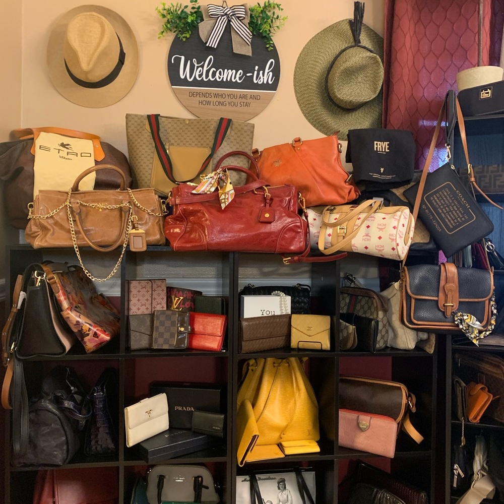 SHOP MY CLOSET STEALS ARE UP TO 75% OFF! HURRY BEFORE I CHANGE MY MIND - Picture 16 of 17